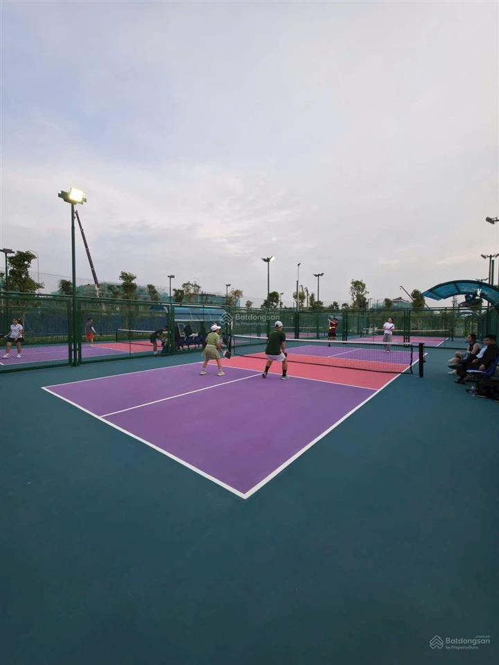 Nhà 1 trệt 3 lầu 5x12m(60m2) kđt vinhomes hậu nghĩa giá 3 tỷ 900 triệu