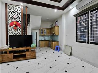 Cho thuê nhà trương định 35m5 tầng  ô tô đỗ cửa  2 thoáng  full nội thất chỉ việc vào ở