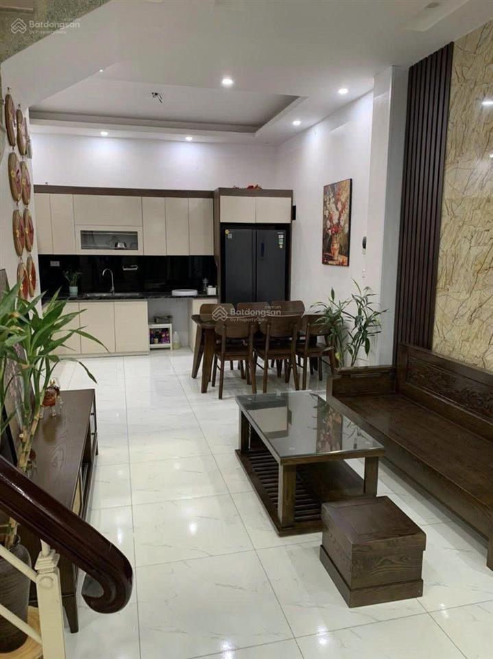 Cho thuê nhà nguyên căn phố lạc trung  trung tâm quận hai bà trưng  giao thông thuận tiện