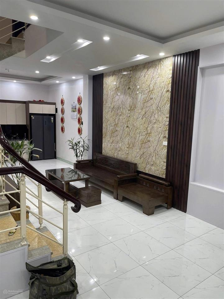 Cho thuê nhà nguyên căn phố lạc trung  trung tâm quận hai bà trưng  giao thông thuận tiện