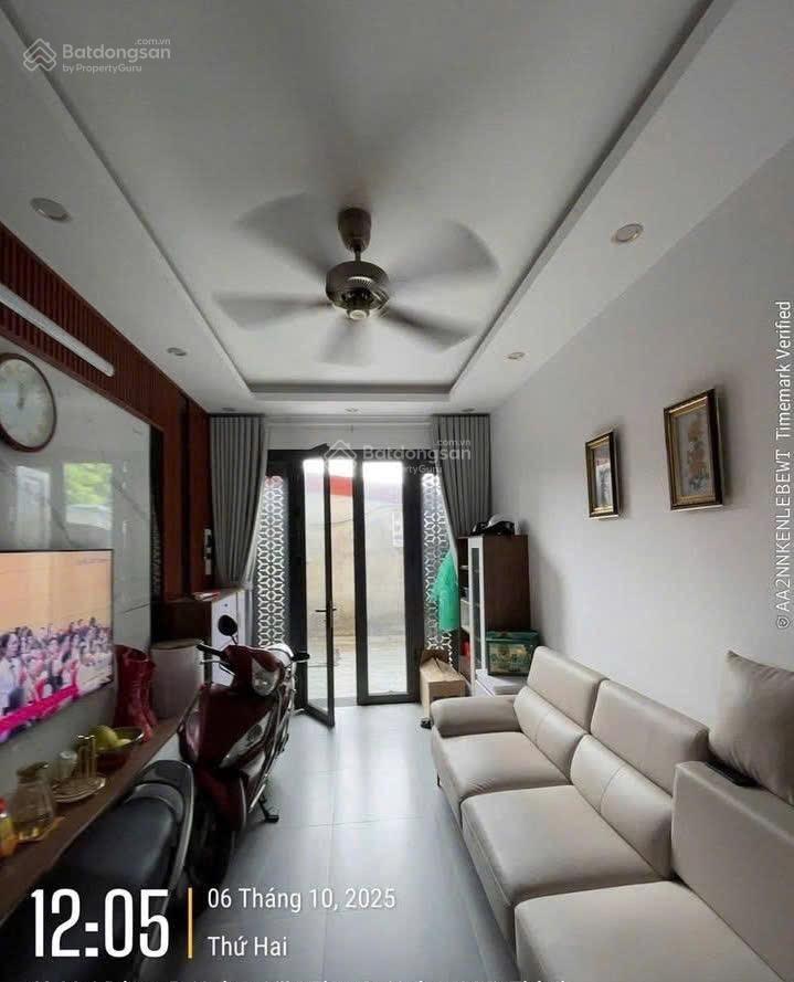 Cho thuê nhà riêng mới koong  ngõ 299 hoàng mai  vị trí trung tâm  giao thông thuận tiện