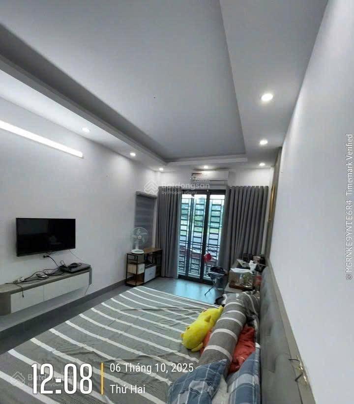 Cho thuê nhà riêng mới koong  ngõ 299 hoàng mai  vị trí trung tâm  giao thông thuận tiện
