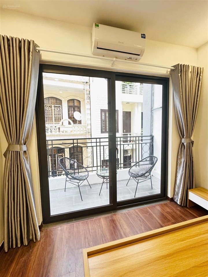 Cho thuê nhà phố đường láng , đống đa  mới tinh  full đồ  xách vali ở ngay an ninh tốt