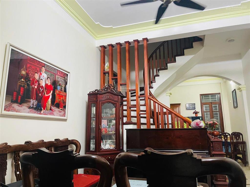 Cho thuê nhà riêng phố trần khát chân  hai bà trưng đủ đồ, xách vali ở ngay  an ninh tốt