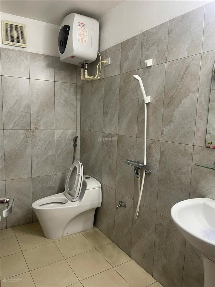 Cho thuê nhà riêng phố trần khát chân  hai bà trưng đủ đồ, xách vali ở ngay  an ninh tốt