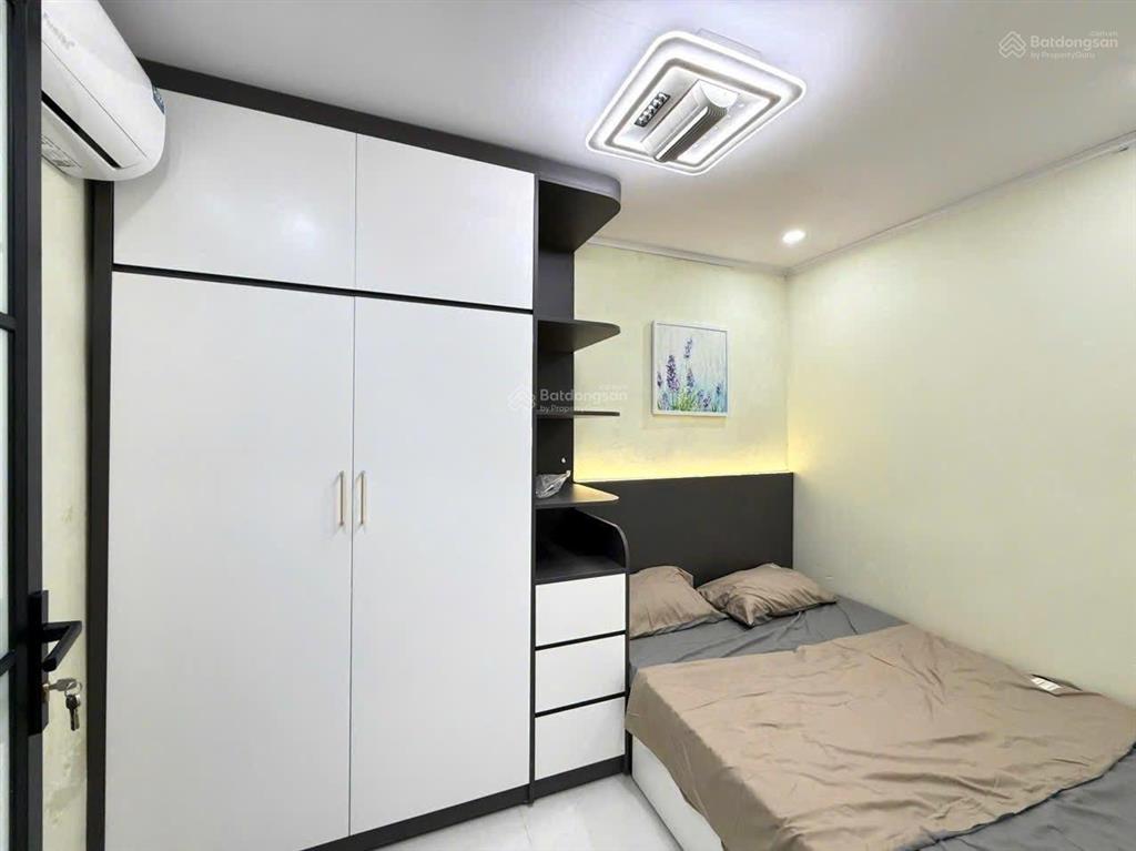 Cho thuê căn hộ tầng 1 tập thể phố 8/3  hai bà trưng rộng 90m, đủ đồ, kinh doanh online tốt