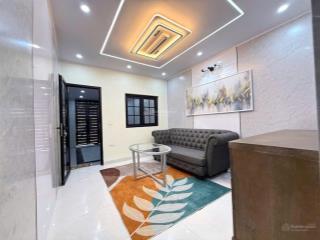 Cho thuê căn hộ tầng 1 tập thể phố 8/3  hai bà trưng rộng 90m, đủ đồ, kinh doanh online tốt