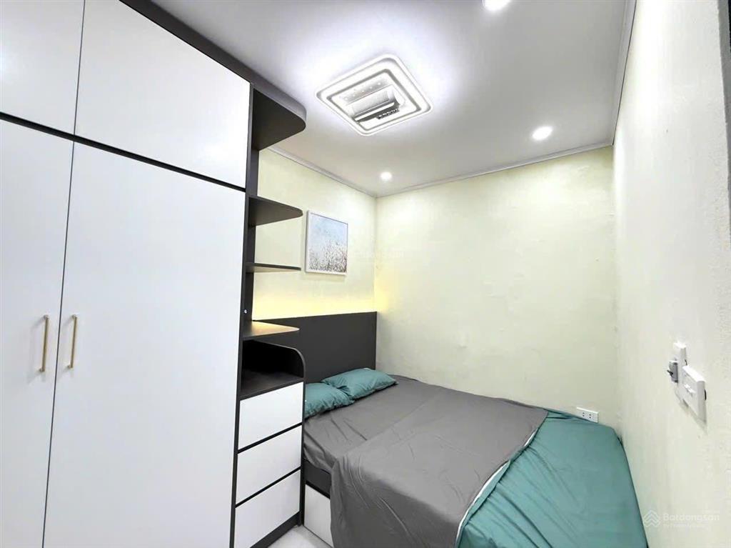 Cho thuê căn hộ tầng 1 tập thể phố 8/3  hai bà trưng rộng 90m, đủ đồ, kinh doanh online tốt