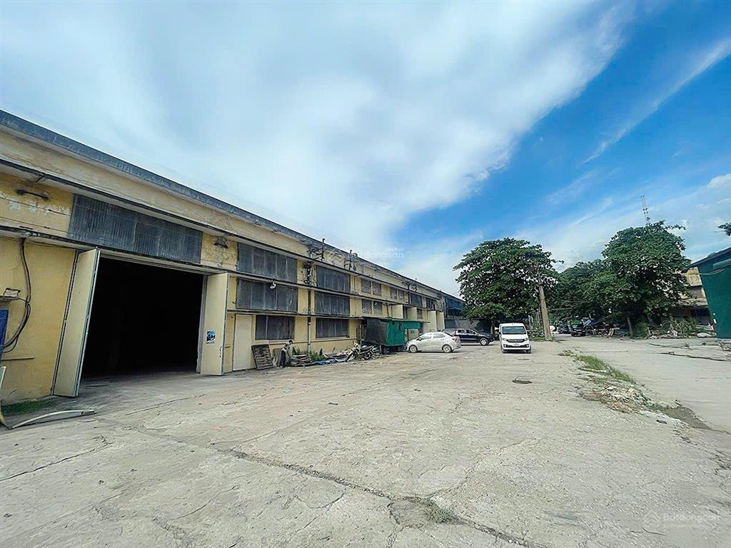 Cho thuê kho xưởng giá rẻ dt 500m2 khu vực bắc từ liêm.