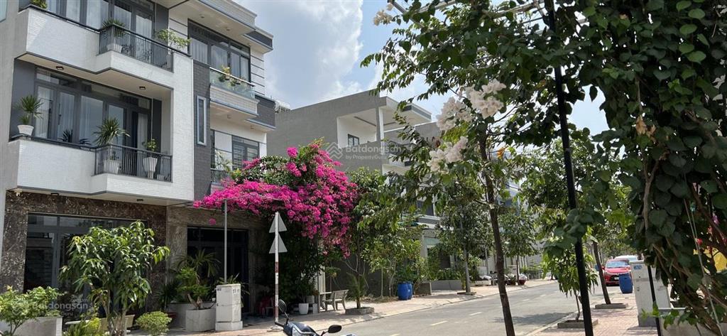 Bán đất 2 mặt tiền ngay aeon mall thuận an kdc chỉnh trang hòa lân 2 dt 114m2,kdcvietsinglộc phát