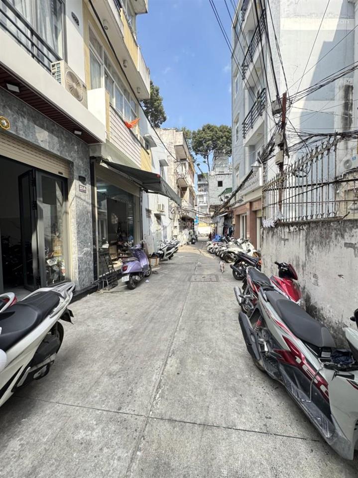 #197  nhà 4 tầng hẻm xe hơi  ở sướng, giá hợp lý  bán gấp