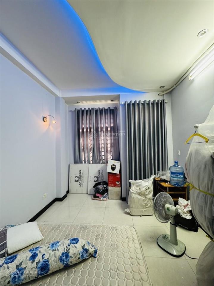 Trung tâm nhà 6 tầng mới hẻm 5m xe hơi đỗ cửa giá tốt #182