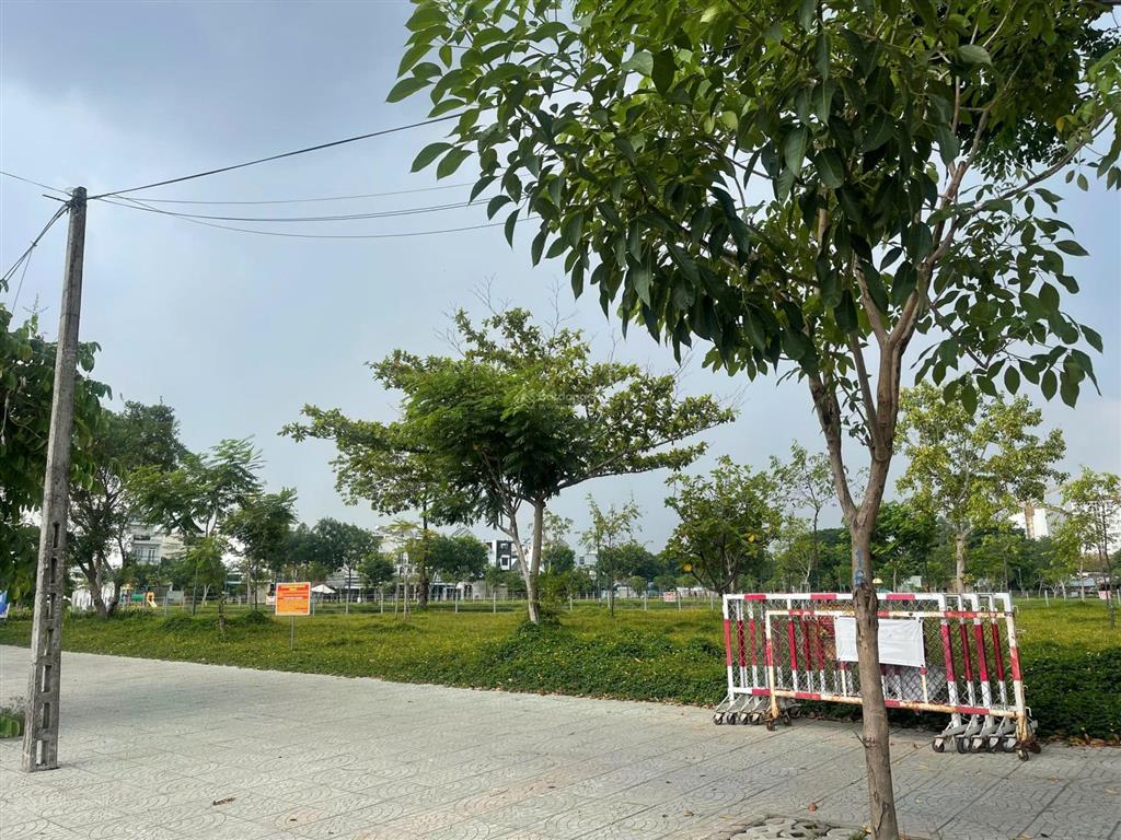 Ngang khủng 8m, 1 trệt 2 lầu, dòng tiền 8 triệu/tháng