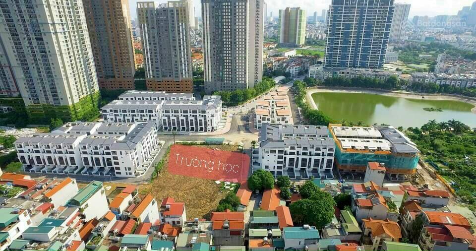 Bán căn shophouse ngay hoàng thành villas. 31 tỷ bao thuế phí!  0976 493 ***