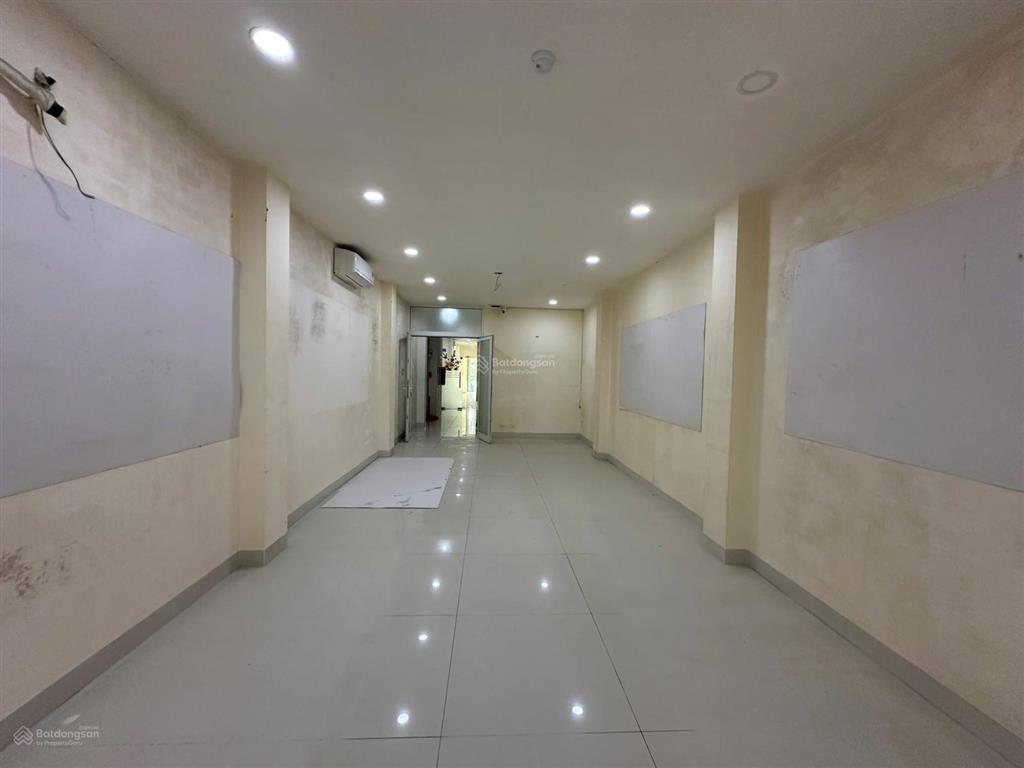 Văn phòng cho thuê ngay đường thân nhân trung, tân bình giá chỉ 16tr/100m2