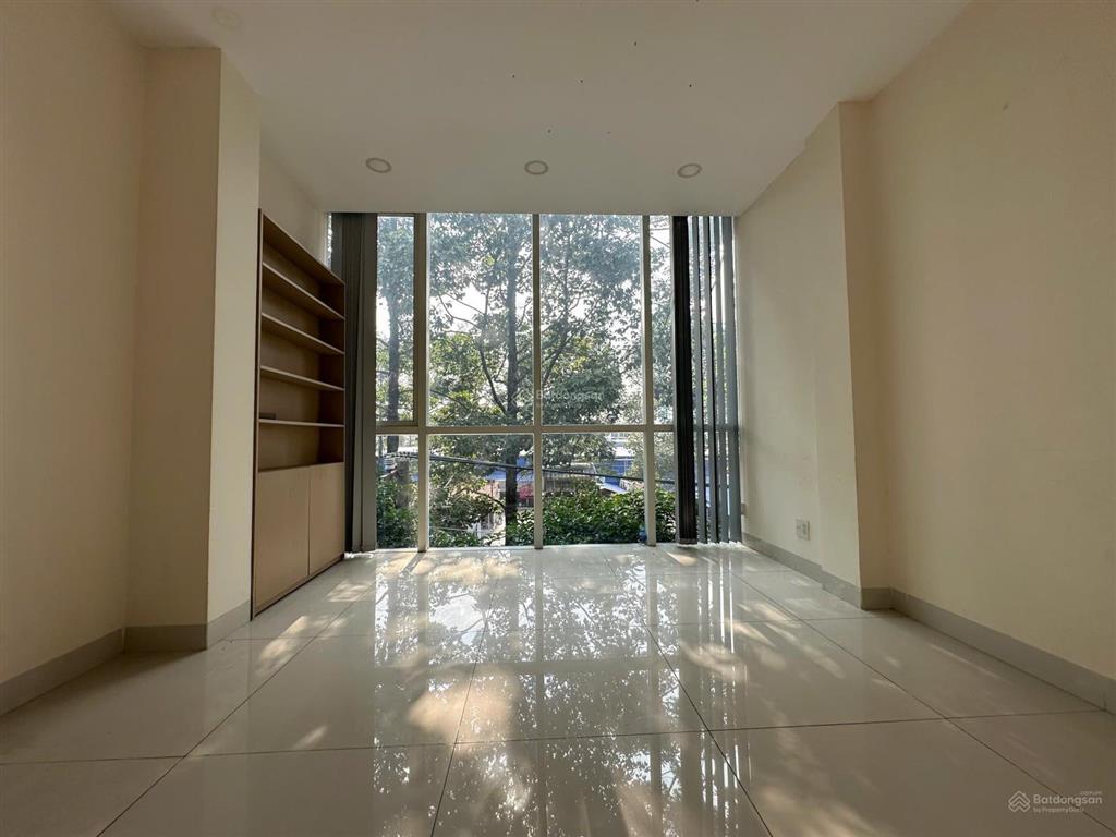 Văn phòng cho thuê ngay đường thân nhân trung, tân bình giá chỉ 16tr/100m2