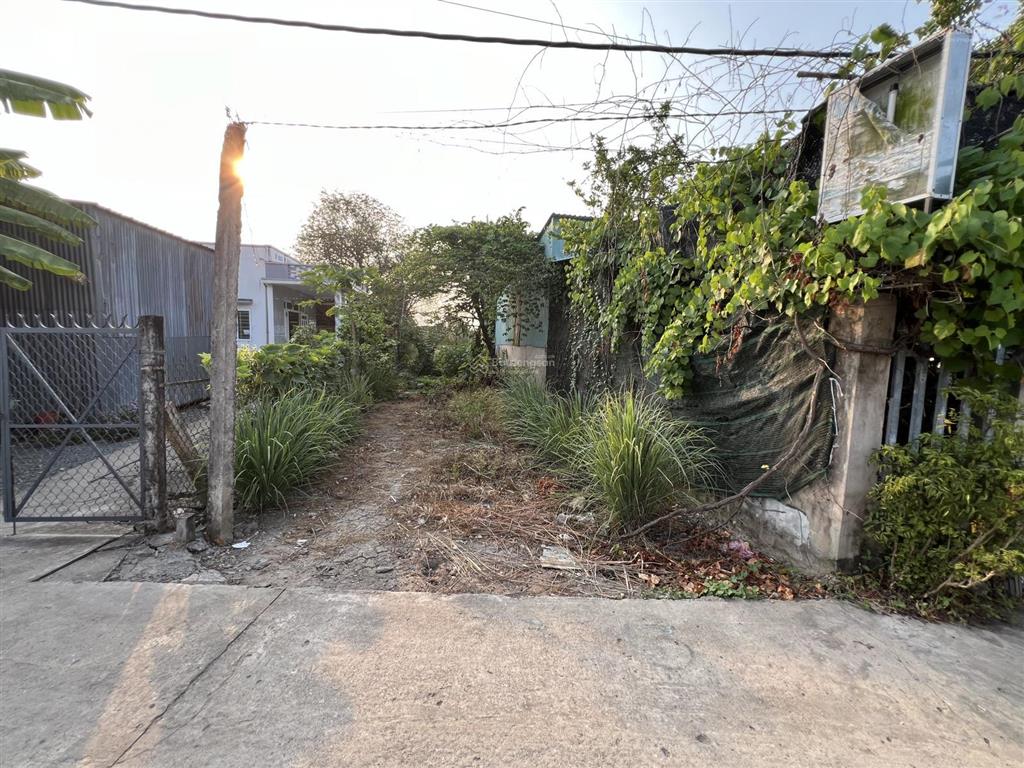 Chủ cần bán gấp đất mặt tiền đường ngô thị xứng, thanh ba, mỹ lộc, dt 125,8m2 thổ, giá 950tr shr