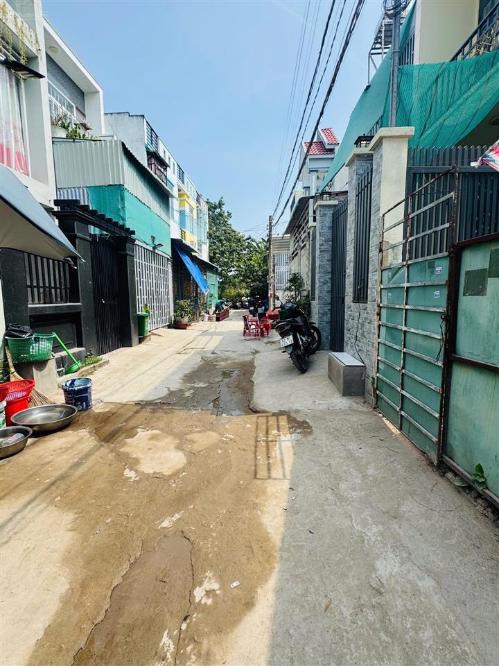 Chủ bán gấp lô đất giữa 2 căn nhà rất đẹp, tân kim, cần giuộc, dt 81m2 thổ cư, giá 1,65 tỷ, shr
