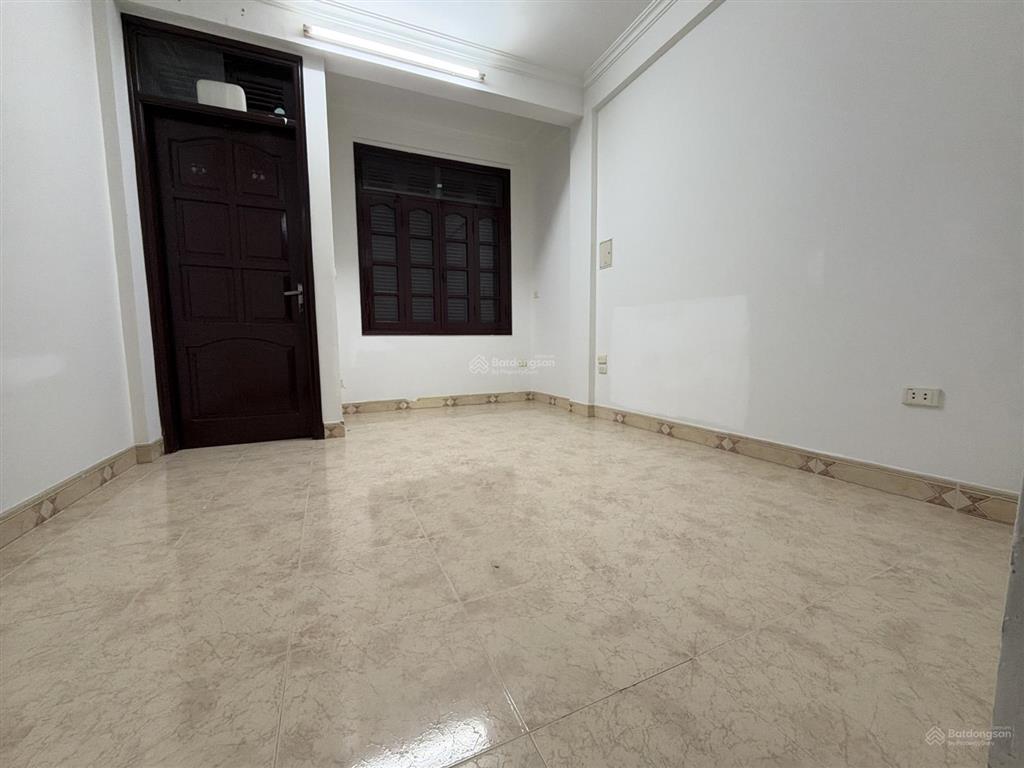 Cho thuê nhà riêng tại số 9 ngõ 331, trần khát chân