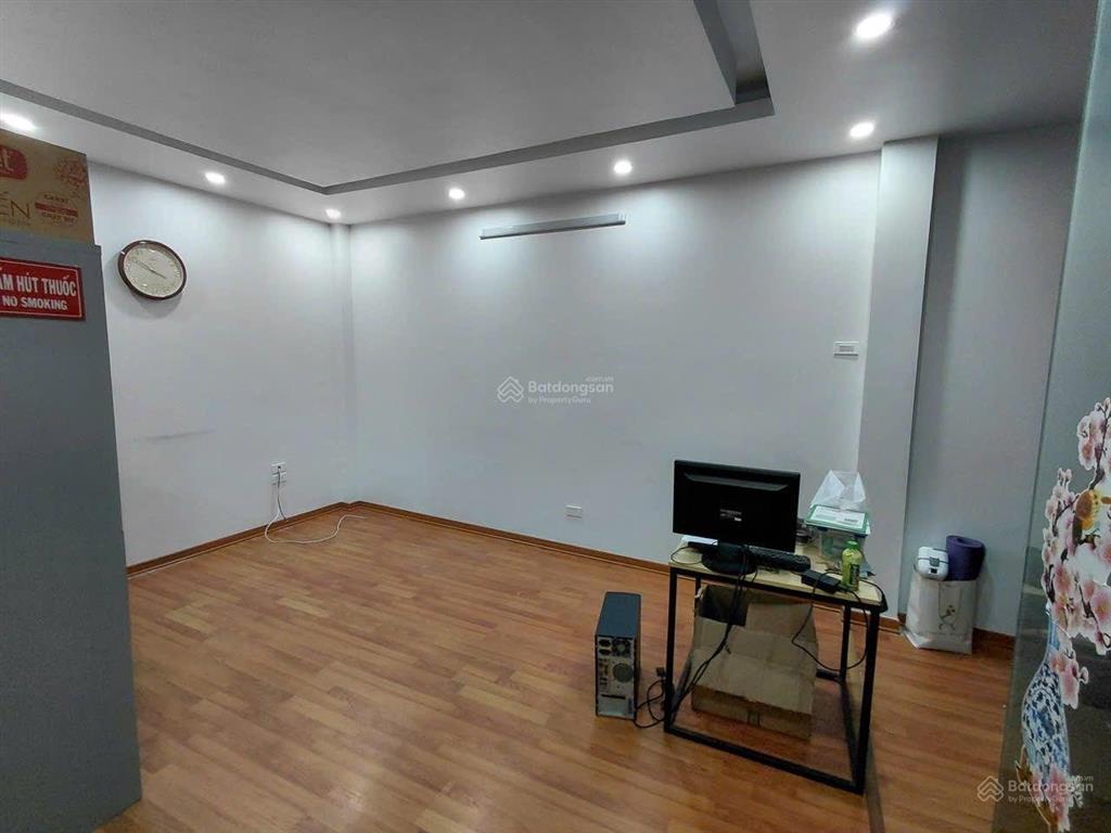 Cho thuê cả nhà ở ngõ 46 đặng văn ngữ 41m2x5tầng, giá 15.5tr/th