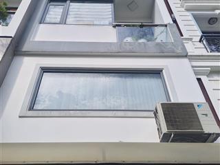 4.6x11m, 5 lầu, hđ thuê 27tr, nhà đẹp hxh 6m phan đăng lưu, gần ubnd bình thạnh, bán 11 tỷ