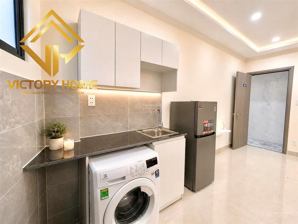 Nhà mới khai trương còn 1 studio full nội thất máy giặt riêng