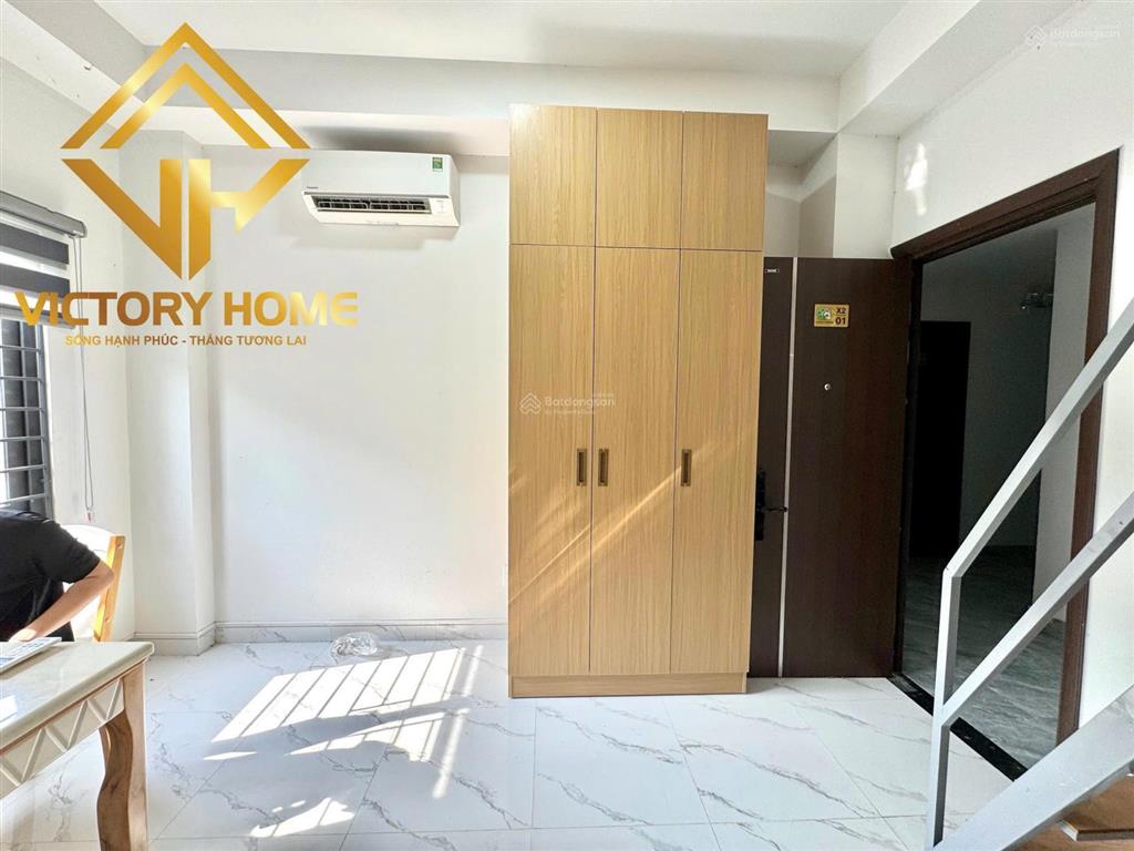 Toà nhà bảo vệ  lễ tân  hầm xe an ninh sạch sẽ  cửa vân tay ngay đh hutech, gtvt, vlu