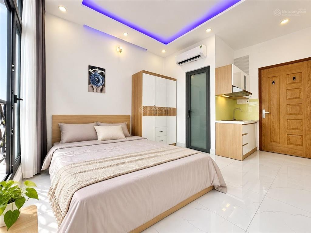 Căn hộ dịch vụ thích quảng đức phú nhuận, full nội thất, ban công thoáng đẹp