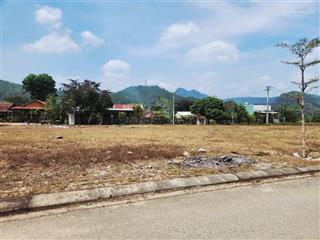 Mua bán đất trung tâm hành chính thị trấn thạnh mỹ, đà nẵng  đường nhựa 5,5m, giá từ 5 đến 6tr/m2