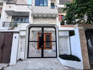 Bán căn hộ 7 tầng dòng tiền 25tr/tháng nam nha trang, cách biển 1km, thang máy, giá chỉ 9 tỷ