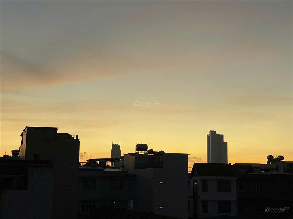 Bán nhà 4 tầng mặt tiền đường điện biên phủ gần biển, có thang máy, full nội thất xịn, 14,3 tỷ tl