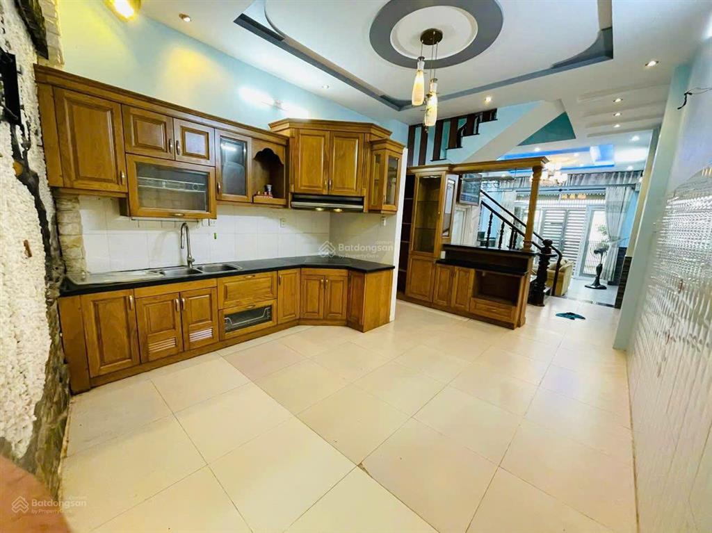 Cho thuê nhà nguyên căn  đường số 5, p17, gò vấp  4*16m  3 lầu