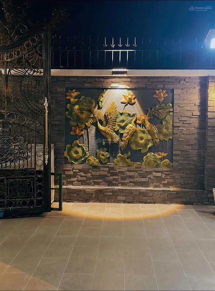 Chính chủ cho thuê & bán nhà biệt thư sân vườn 500m2 , đủ nội thất , p12, vũng tàu