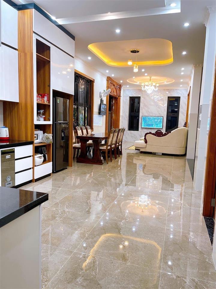 Chính chủ cho thuê & bán nhà biệt thư sân vườn 500m2 , đủ nội thất , p12, vũng tàu