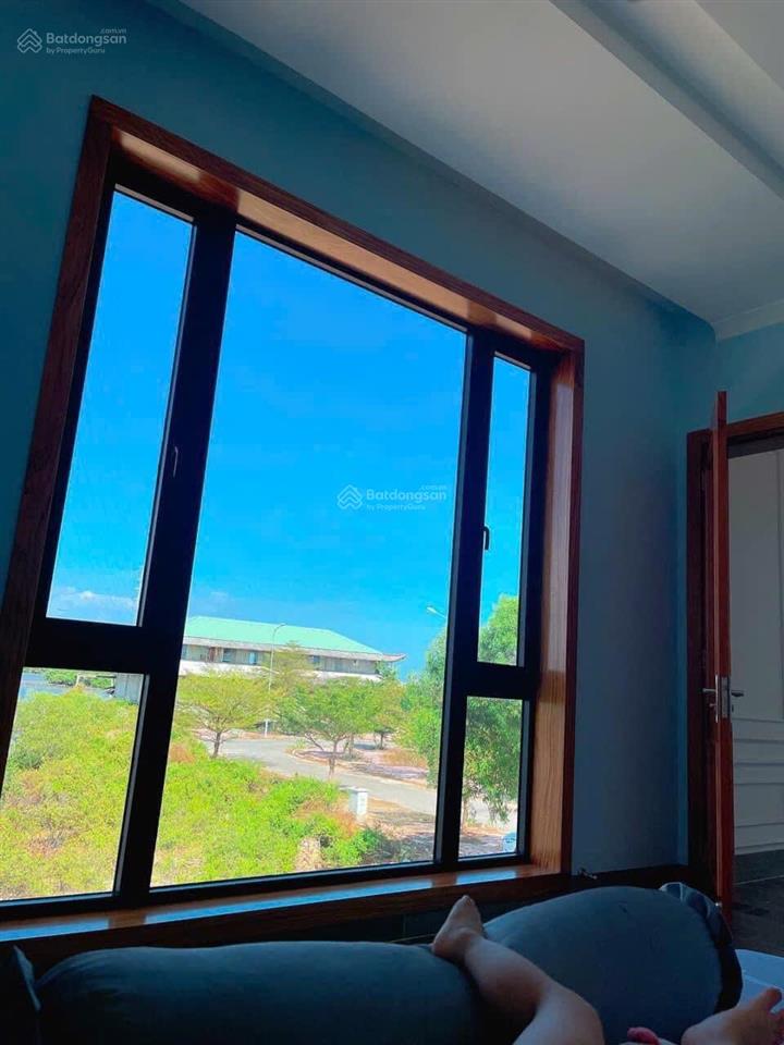 Chính chủ cho thuê & bán nhà biệt thư sân vườn 500m2 , đủ nội thất , p12, vũng tàu