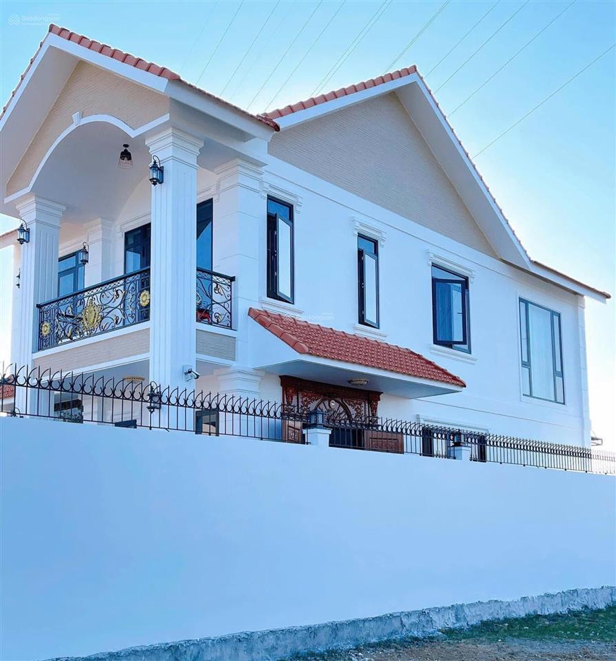 Chính chủ cho thuê & bán nhà biệt thư sân vườn 500m2 , đủ nội thất , p12, vũng tàu