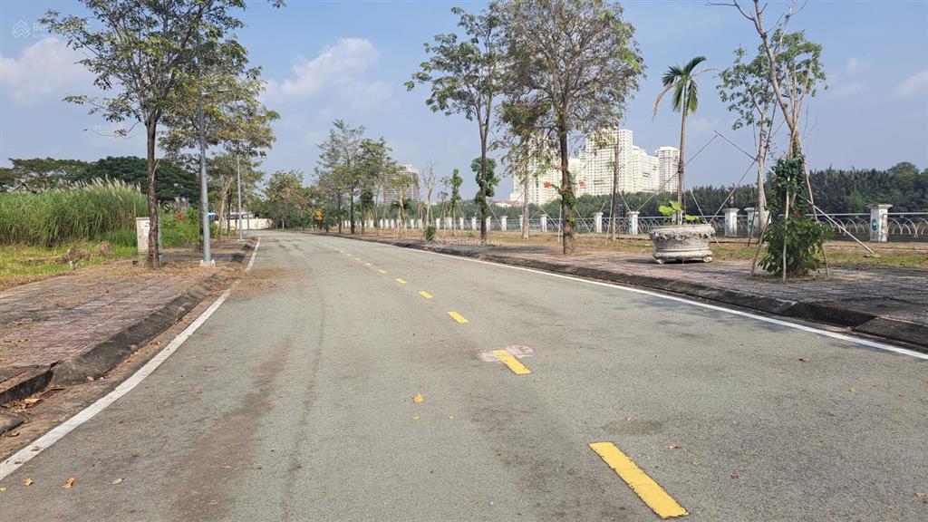 Đất bộ công an phạm hữu lầu 9x17m, giá 13.8 tỷ, rẻ nhất khu