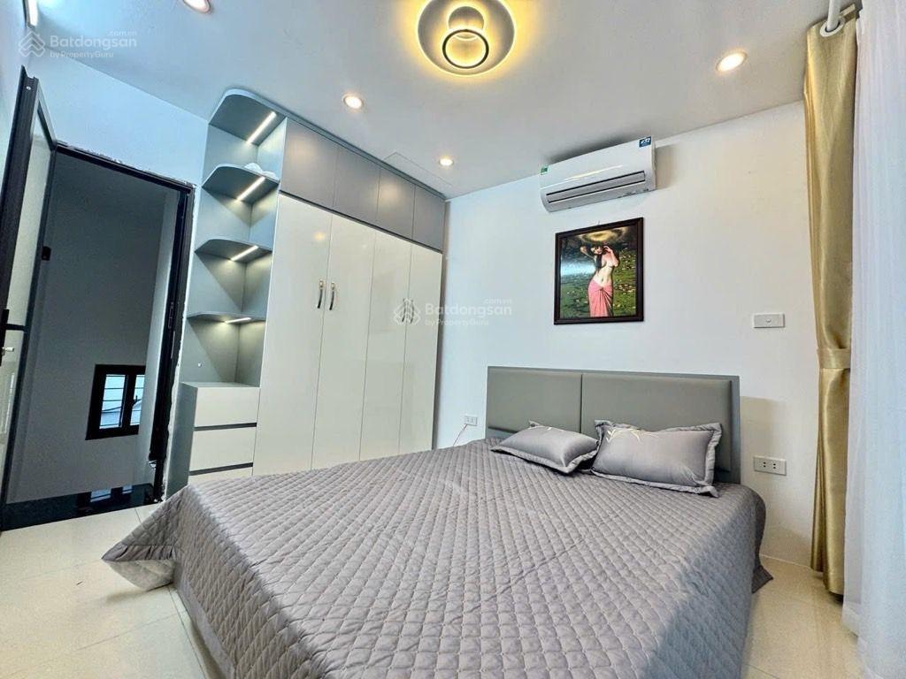 Chị mai cần bán gấp nhà riêng 20m2, nhỉnh 2tỷ. trung tâm hm, full nội thất