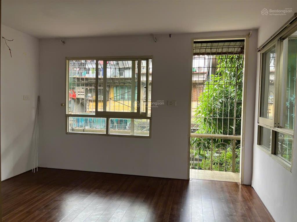 Cho thuê nhà tập thể tầng 4 nhà g4, p. thanh liệt (thanh xuân nam cũ), 60m2, 2pn, 1vs, cải tạo đẹp