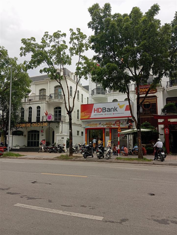Rẻ tại q. long biên. bán mảnh đất thổ cư mặt phố việt hưng 330m2, mặt tiền 20m, giá lộc phát 68 tỷ
