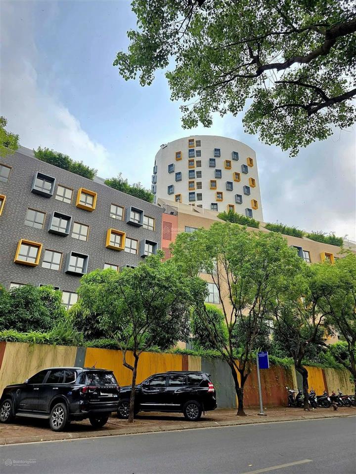 Rẻ tại q. long biên. bán mảnh đất thổ cư mặt phố việt hưng 330m2, mặt tiền 20m, giá lộc phát 68 tỷ