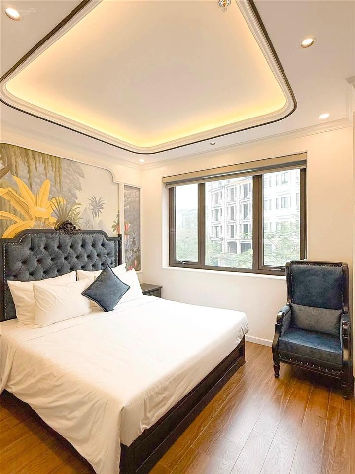 Bán tòa khách sạn 8 tầng 110m2, trung tâm phố hoàng như tiếp, đối diện bv tâm anh, chỉ hơn 30 tỷ.