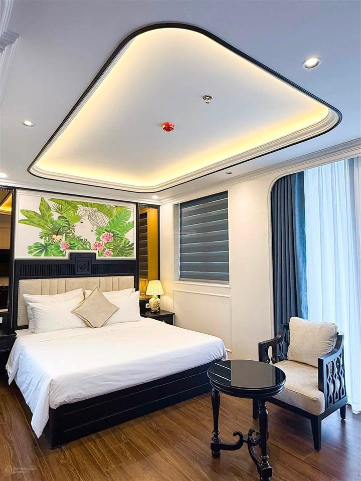 Bán tòa khách sạn 8 tầng 110m2, trung tâm phố hoàng như tiếp, đối diện bv tâm anh, chỉ hơn 30 tỷ.