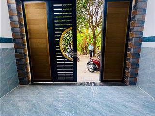 Nhà mới ,đẹp quận 9  kdc nam khang  dt 56m2  6,8 tỷ kết cấu 4 tầng, 5 pn, 5 wc.