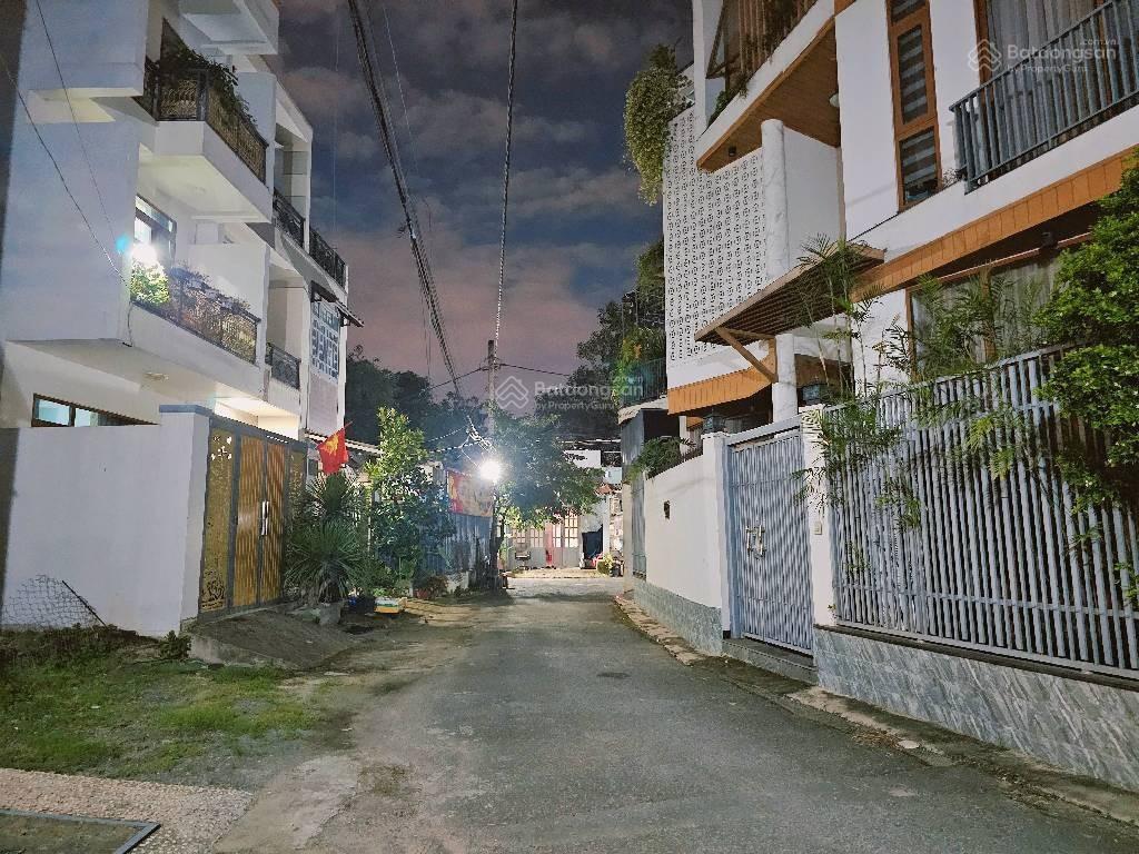 Nhà phố gần chợ tam bình  thủ đức  81m2  8 tỷ  khu dân cư tri thức