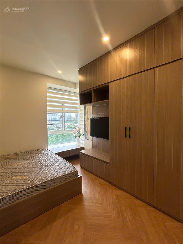 Chủ nhà thiện chí bán căn hộ góc 75m view sông thoáng mát tại skygarden 3