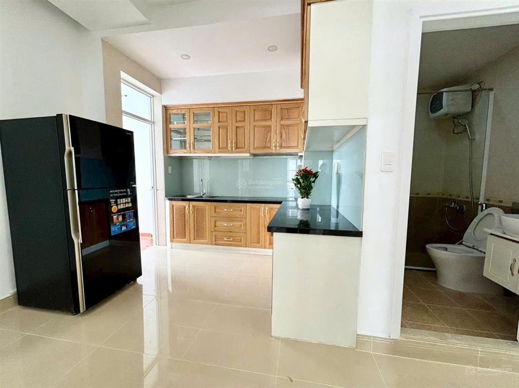 Chủ nhà cần bán nhanh căn hộ thoáng mát có sẵn hợp đồng thuê dài hạn tại sky garden 3