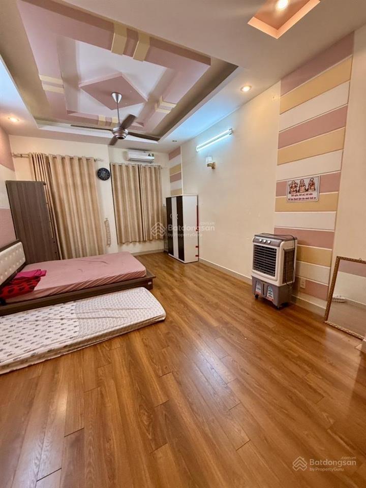 Nhà mt khu bình phú đối diện công viên, gần trường bình phú, mê tro