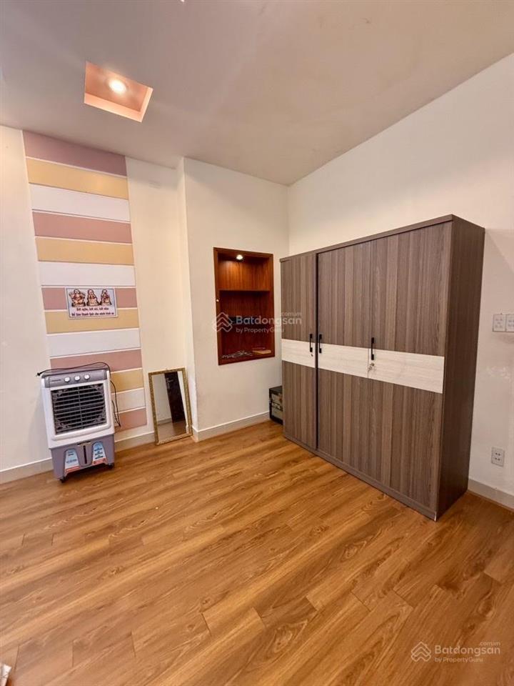 Nhà mt khu bình phú đối diện công viên, gần trường bình phú, mê tro