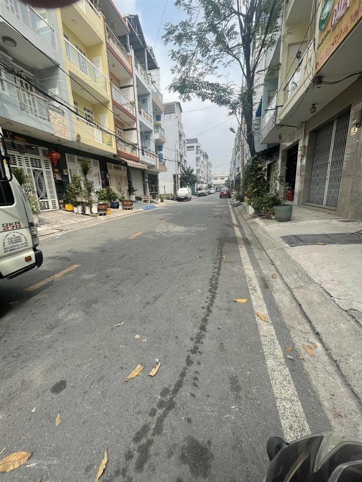 Nhà mt khu bình phú đối diện công viên, gần trường bình phú, mê tro